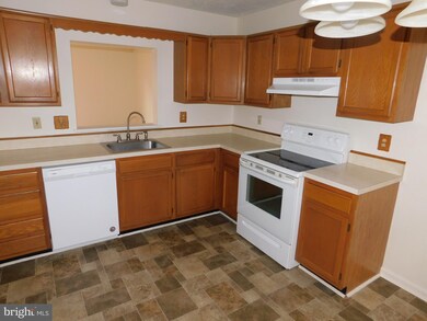 113 Georgetowne Ct, Stephens City, VA 22655 - photo 3