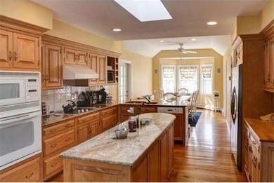 245 Leavitt St, Hingham, MA 02043 - photo 2