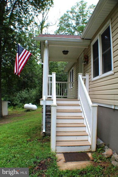 305 Warden Lake A B Dr, Wardensville, WV 26851 - photo 7