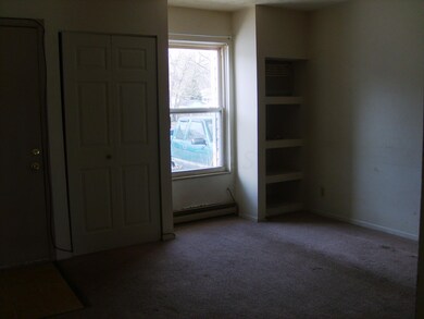 109 Forest Lane 002