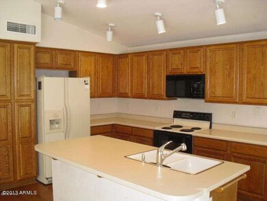 Open Kitchen w/ Island
