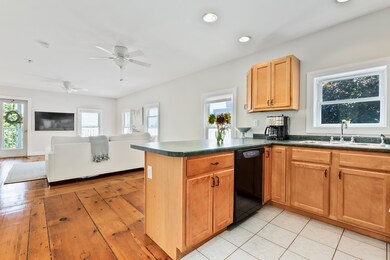 243 Merrimac St unit 2, Newburyport, MA 01950 - photo 6