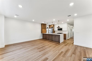 84 Hollywood Ave unit 2, East Orange, NJ 07018 - photo 2