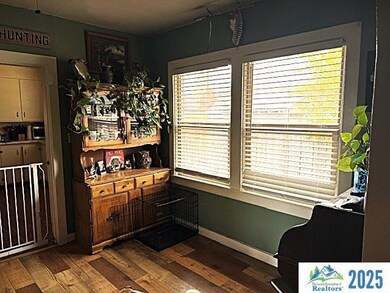 130 S Spring St, Susanville, CA 96130 - photo 5