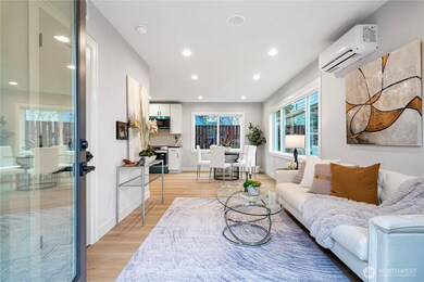 3054 Fairmount Ave SW unit B, Seattle, WA 98116 - photo 2