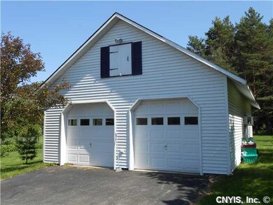 Parking Lot/Garage