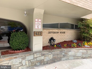 Jefferson House unit 801, Washington, DC 20037 - photo 2