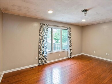 2625 Emma Ave, Des Moines, IA 50321 - photo 3