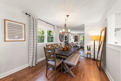 211 Crest Rd, Glen Ellyn, IL 60137 - photo 7