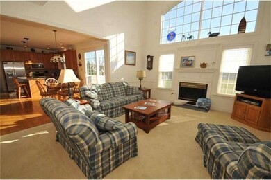 3861 Fountain Cir, Fountainville, PA 18923 - photo 4