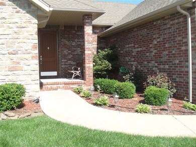 770 E Weller Ct, Nixa, MO 65714 - photo 2