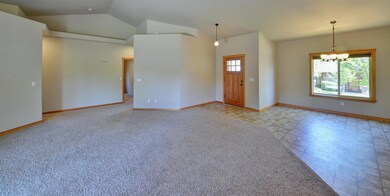 2168 Lissy Way, Grants Pass, OR 97526 - photo 5