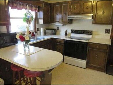 12 James Ave, Turners Falls, MA 01376 - photo 6