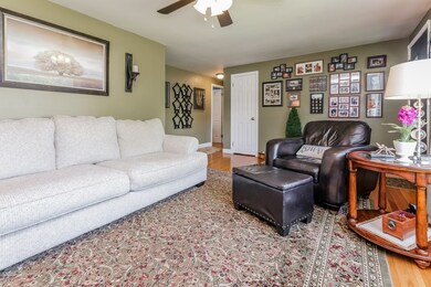 9 Brook St, South Hadley, MA 01075 - photo 4