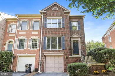 6313 Tisbury Dr, Burke, VA 22015 - photo 3