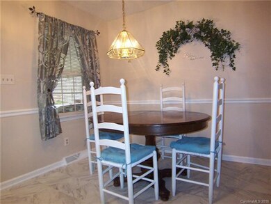 1210 Woodhill Dr, Shelby, NC 28152 - photo 7