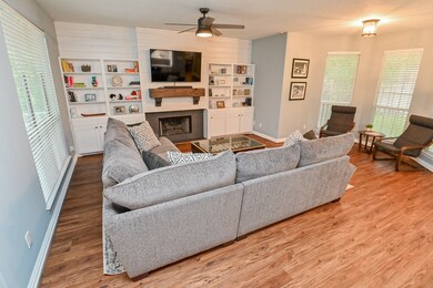 1313 Arlington St, Houston, TX 77008 - photo 7