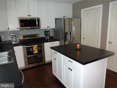 127 W Flagstone Dr, Newark, DE 19702 - photo 3