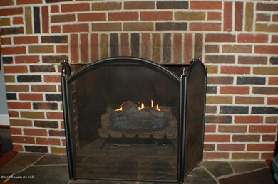 21 Forest Rd, Mountain Top, PA 18707 - photo 5