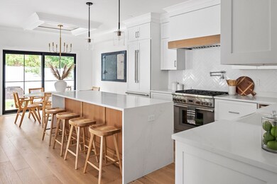 453 Albemarle Rd unit A, Newtonville, MA 02460 - photo 2