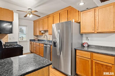 700 S Maxwell Rd, Peoria, IL 61607 - photo 7