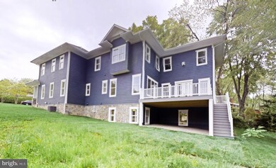 2462 Flint Hill Rd, Vienna, VA 22181 - photo 4