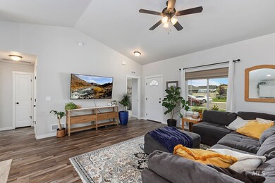 995 Birchton Loop, Twin Falls, ID 83301 - photo 4