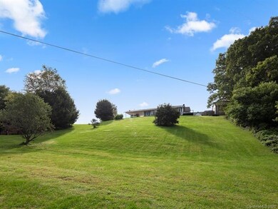 101 Sams Cir unit 35,36, Burnsville, NC 28714 - photo 5