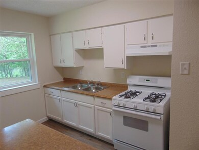 2224 Avis St, Mesquite, TX 75149 - photo 3