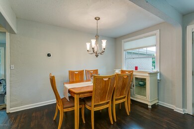 7-Dining Room