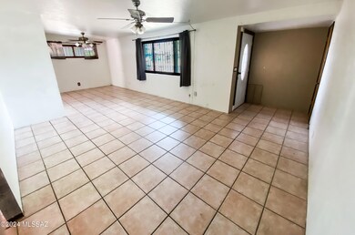 1241SmootPL-Living room2