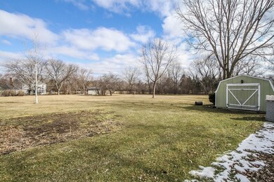 5N325 Oak Rd, Saint Charles, IL 60175 - photo 4