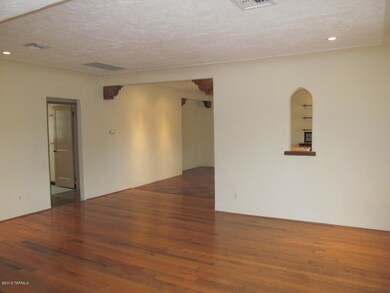 2100 E 10th St, Tucson, AZ 85719 - photo 4