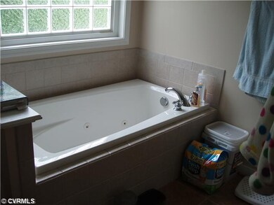 240 Parkwood Dr, Aylett, VA 23009 - photo 3