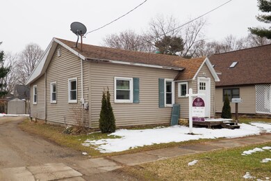 406 E Franklin St-102