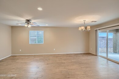 9-047238613-06 Living Room