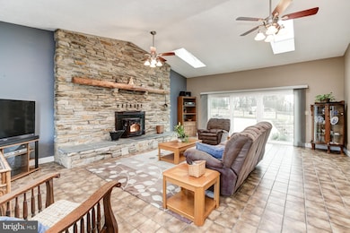 6617 Brooklyn Bridge Rd, Laurel, MD 20707 - photo 5