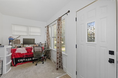 164 S Calumet Ave, Aurora, IL 60506 - photo 3