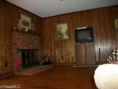 5502 Hidden Valley Rd, Greensboro, NC 27407 - photo 6