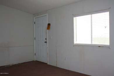 Entrance / Living Room