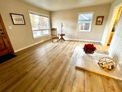 363 NW Columbia St, Bend, OR 97701 - photo 5