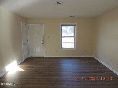 228 Lakewood Dr, Jacksonville, NC 28546 - photo 6