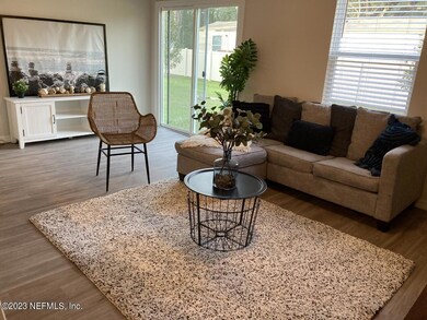 7655 Mailes Ct, Jacksonville, FL 32210 - photo 6