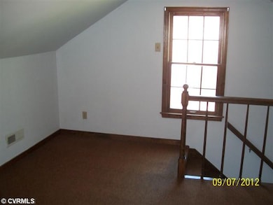 Interior Space/Layout - upper level
