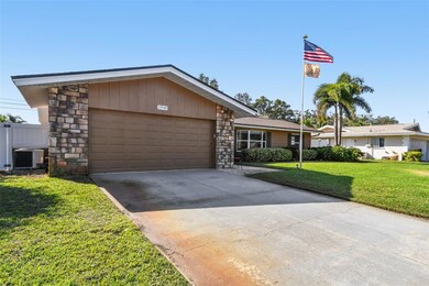 13948 Brewster Dr, Largo, FL 33774 - photo 2
