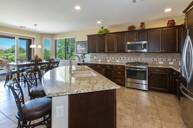 Kitchen - Breakfast Bar