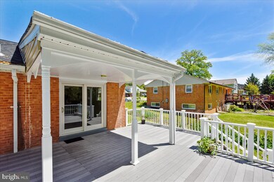 10721 Ames St, Fairfax, VA 22032 - photo 4