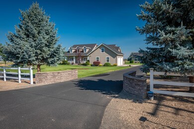 NE Knickerbocker Ln (2 of 85)