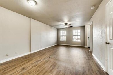 2618 W Walker St unit B, Denison, TX 75020 - photo 2