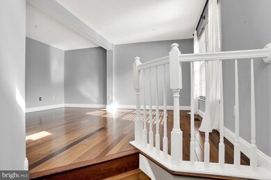 702 Pine Drift Dr, Odenton, MD 21113 - photo 2